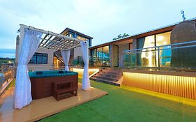 Phu Plearn Ta Pool Villas Khaoyai